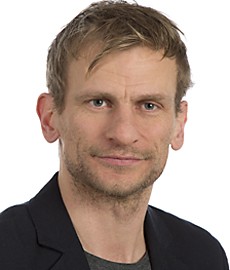 Dennis Hansen (DH)